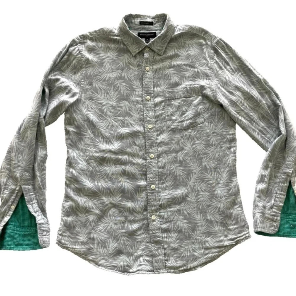 Banana Republic Men's Palm Print Shirt - Light Gray